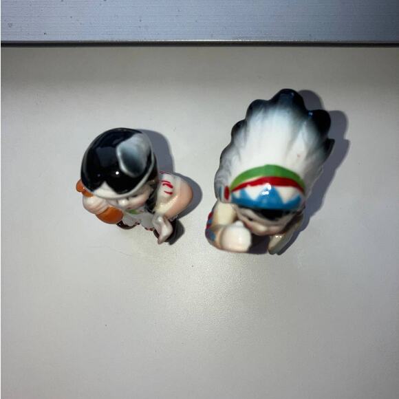 Vtg Disneyland Small World Native Americans & Dutch Boy Figurines Set! - Picture 5 of 9